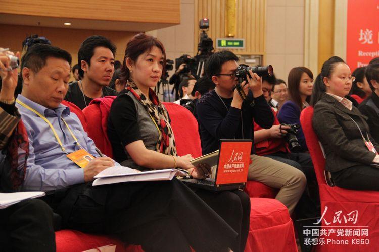 臺下記者眾多（人民網記者 毛雷 攝）