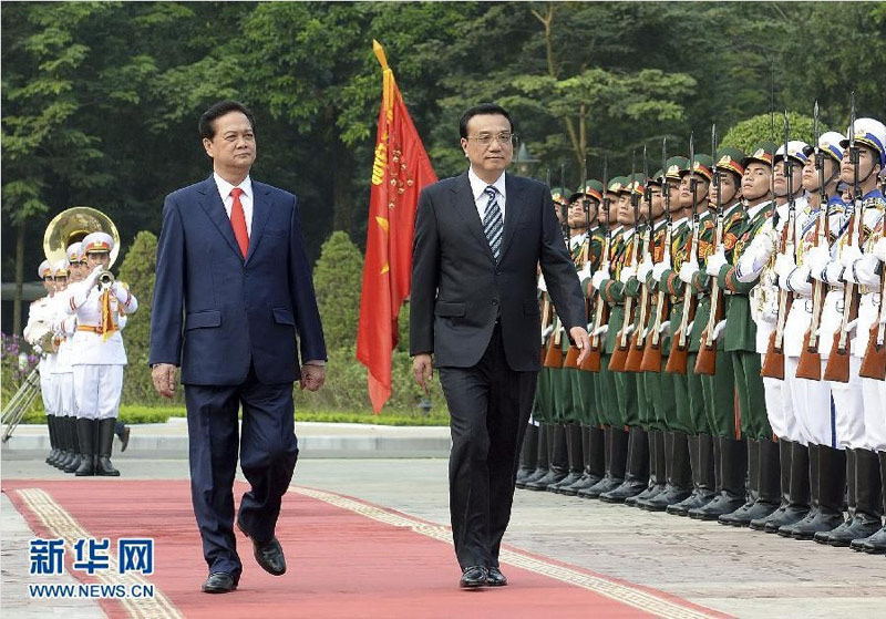 1013գ(gu)(w)Ժˏ(qing)ںӃ(ni)ԽϿͬԽϿxeЕ(hu)Մ@Ǖ(hu)Մǰˏ(qing)ϯxԽϯV(chng)eе¡صĚgӭxʽAӛ  z
