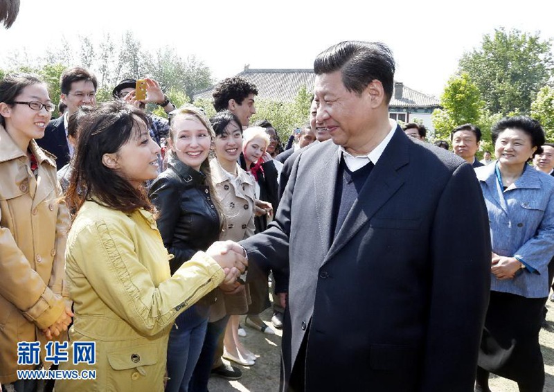 201454գй뿂ӛϯ܊ίϯƽڱW(xu)졣@ƽڱУ@ͬW(xu)HнՄ Aӛ߾iz