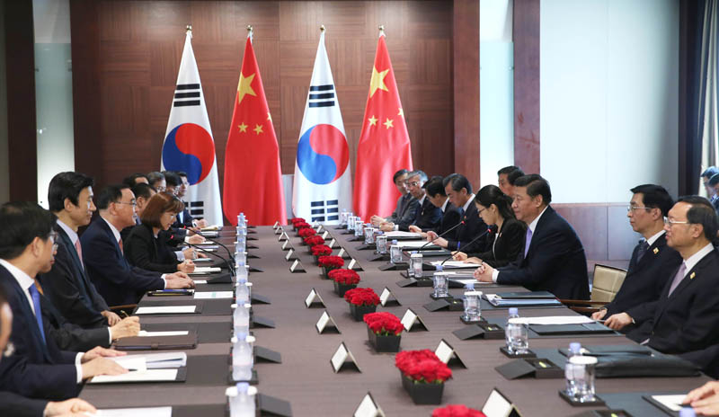 7月4日，國家主席習近平在首爾會見韓國總理鄭烘原。 新華社記者 謝環馳攝