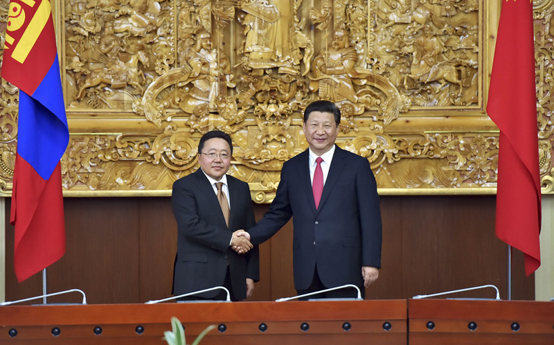 8月21日，國家主席習(xí)近平在烏蘭巴托同蒙古國總統(tǒng)額勒貝格道爾吉舉行會談。新華社記者 李濤 攝