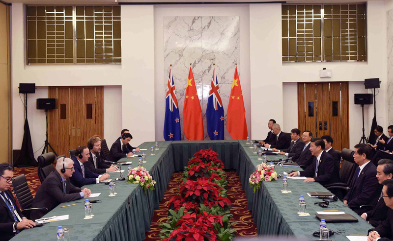11月18日，國家主席習近平在菲律賓馬尼拉會見新西蘭總理約翰·基。新華社記者 饒愛民 攝
