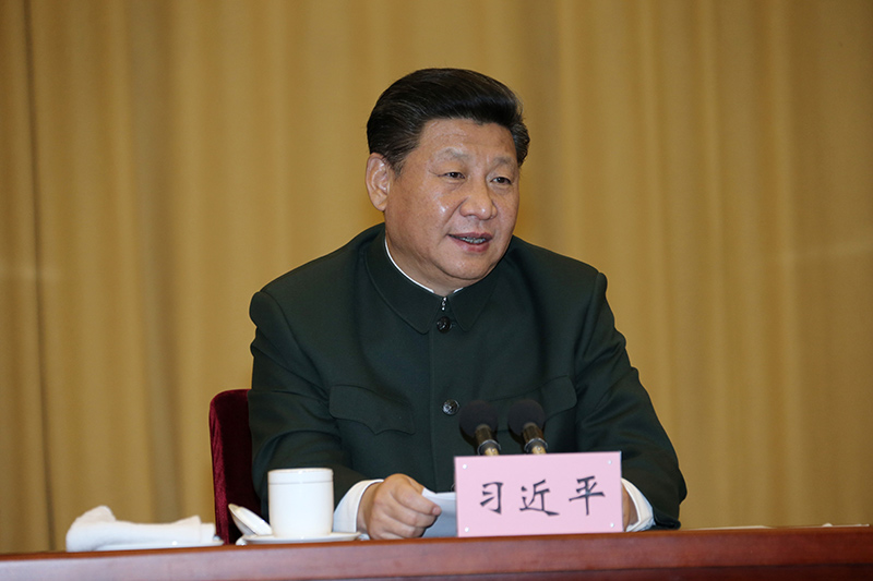 12月25日，中共中央總書(shū)記、國(guó)家主席、中央軍委主席習(xí)近平視察解放軍報(bào)社，代表黨中央和中央軍委，對(duì)解放軍報(bào)創(chuàng)刊60周年表示熱烈的祝賀，向報(bào)社全體工作人員和離退休老同志，向全軍新聞工作者致以誠(chéng)摯的問(wèn)候。這是習(xí)近平發(fā)表重要講話。新華社記者 李剛 攝