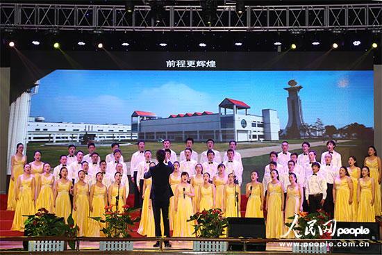 揚(yáng)子江藥業(yè)集團(tuán)慶祝建黨95周年系列活動(dòng)舉行