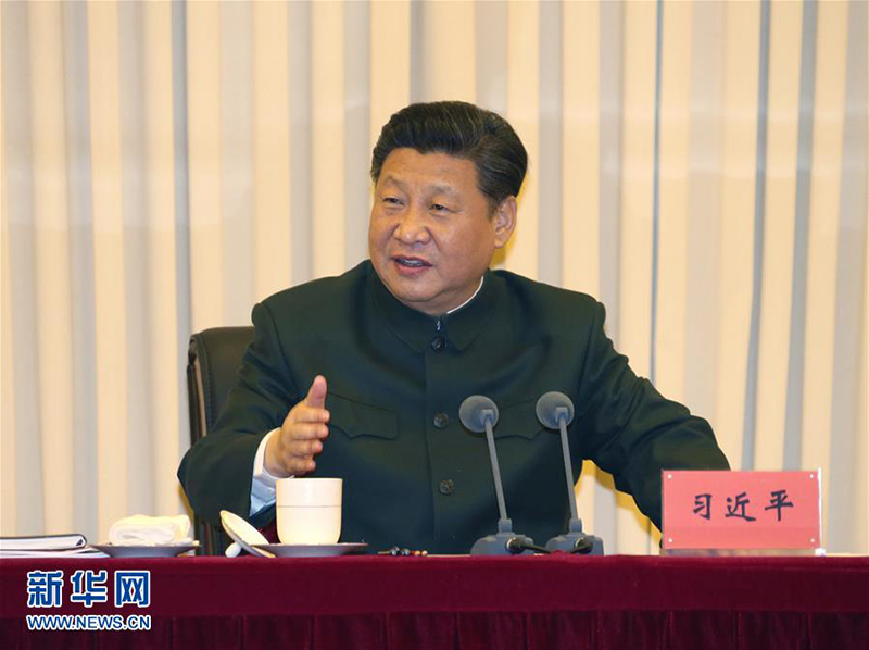 2016年3月23日，習(xí)近平視察國防大學(xué)並接見國防大學(xué)第六次黨代表大會(huì)全體代表和師以上領(lǐng)導(dǎo)干部，代表黨中央和中央軍委向會(huì)議召開表示熱烈祝賀。這是習(xí)近平發(fā)表重要講話。記者 李剛 攝
