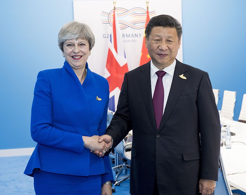 7月7日，國家主席習近平在漢堡會見英國首相特雷莎·梅。 新華社記者李學仁 攝