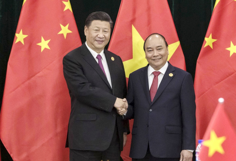 11月11日，中共中央總書記、國家主席習近平在峴港行政中心會見越南總理阮春福。 新華社記者 費茂華 攝