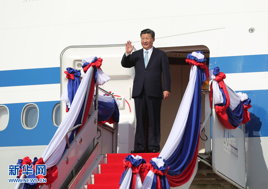 11月13日，中共中央總書記、國家主席習近平抵達萬象，開始對老撾人民民主共和國進行國事訪問。 新華社記者 馬佔成 攝
