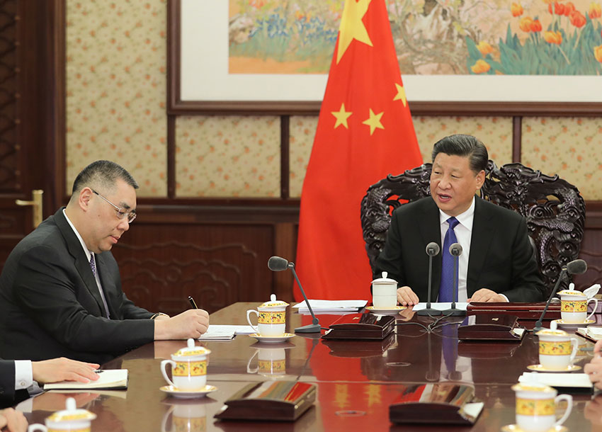 12月17日，國家主席習近平在中南海會見來京述職的澳門特別行政區行政長官崔世安。 新華社記者 謝環馳 攝