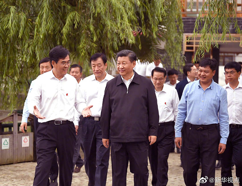 5月20日，中共中央總書記、國家主席、中央軍委主席習近平來到贛州市於都縣梓山鎮潭頭村看望慰問老區人民。 新華社記者 謝環馳 攝
