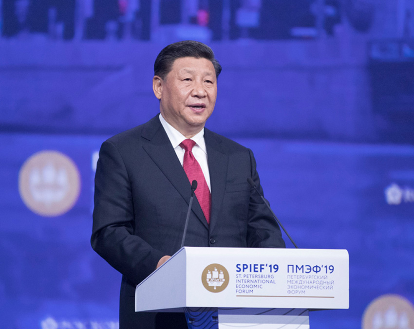 6月7日，第二十三屆聖彼得堡國際經濟論壇全會在聖彼得堡舉行。中國國家主席習近平、俄羅斯總統普京、保加利亞總統拉德夫、亞美尼亞總理帕希尼揚、斯洛伐克總理佩列格裡尼、聯合國秘書長古特雷斯等出席。這是習近平發(fā)表題為《堅持可持續(xù)發(fā)展 共創(chuàng)繁榮美好世界》的致辭。 新華社記者 王曄 攝