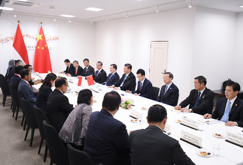 6月28日，國家主席習近平在大阪會見印度尼西亞總統佐科。 新華社記者 龐興雷 攝