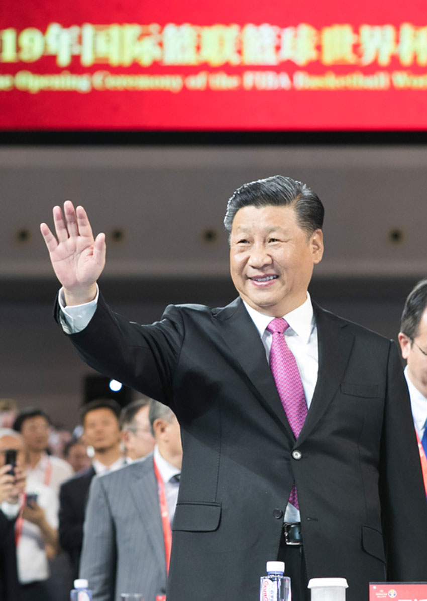 8月30日晚，國家主席習(xí)近平在北京水立方出席2019年國際籃聯(lián)籃球世界杯開幕式。 新華社記者 黃敬文 攝