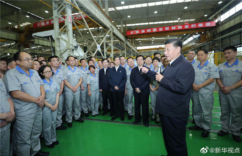 9月17日下午，中共中央總書記、國家主席、中央軍委主席習近平來到鄭州煤礦機械集團股份有限公司考察調研。新華社記者 鞠鵬 攝