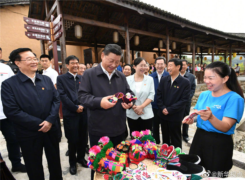 9月16日，中共中央總書記、國家主席、中央軍委主席習近平來到河南省新縣田鋪鄉田鋪大塆，了解這裡依托紅色旅游資源，打造創客小鎮、發展鄉村旅游業、推動鄉村振興等情況。 新華社記者 謝環馳 攝