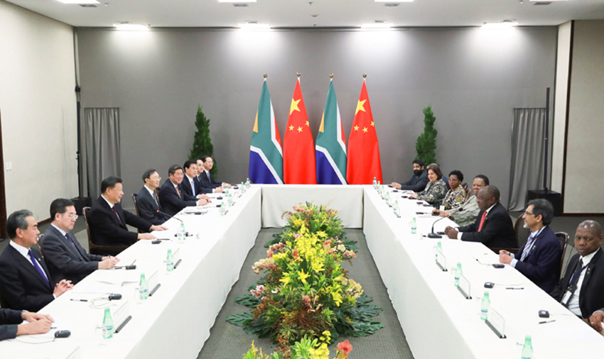 當地時間11月14日，國家主席習近平在巴西利亞會見南非總統拉馬福薩。 新華社記者 龐興雷 攝