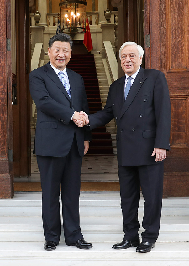 當地時間11月11日，國家主席習近平在雅典同希臘總統帕夫洛普洛斯會談。 新華社記者 姚大偉 攝