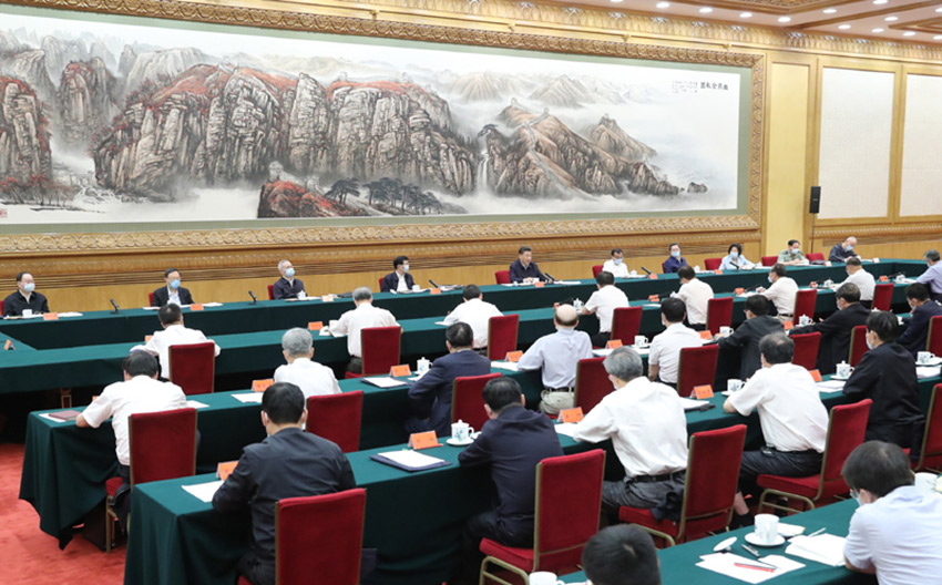 6月2日，中共中央總書記、國家主席、中央軍委主席習近平在北京主持召開專家學者座談會並發表重要講話。 新華社記者 姚大偉 攝