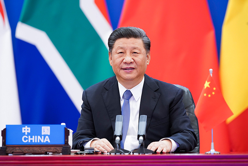 6月17日晚，國家主席習(xí)近平在北京主持中非團(tuán)結(jié)抗疫特別峰會(huì)並發(fā)表題為《團(tuán)結(jié)抗疫　共克時(shí)艱》的主旨講話。本次峰會(huì)由中國和非洲聯(lián)盟輪值主席國南非、中非合作論壇共同主席國塞內(nèi)加爾共同發(fā)起，以視頻方式舉行。 新華社記者 黃敬文 攝