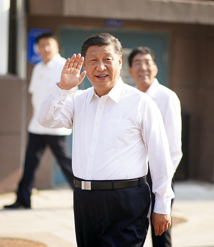 7月23日下午，習近平總書記來到吉林省長春市寬城區團山街道長山花園社區黨群服務中心，了解基層社會治理情況，並考察了依托社區而建的吉林長春社區干部學院。（攝影：鞠鵬、王曄、燕雁）