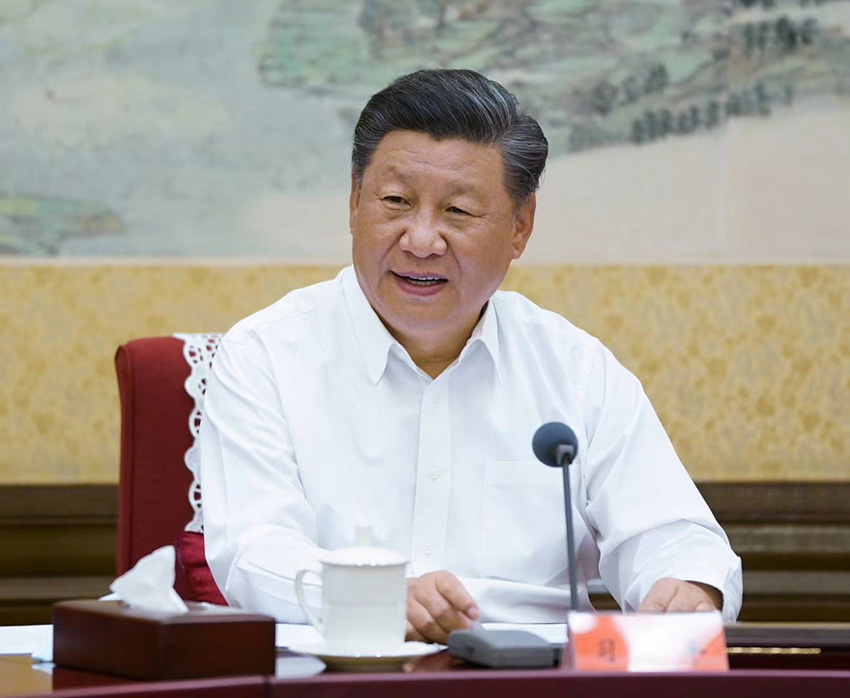 8月24日，中共中央總書記、國家主席、中央軍委主席習近平在中南海主持召開經濟社會領域專家座談會並發表重要講話。 新華社記者 李學仁 攝