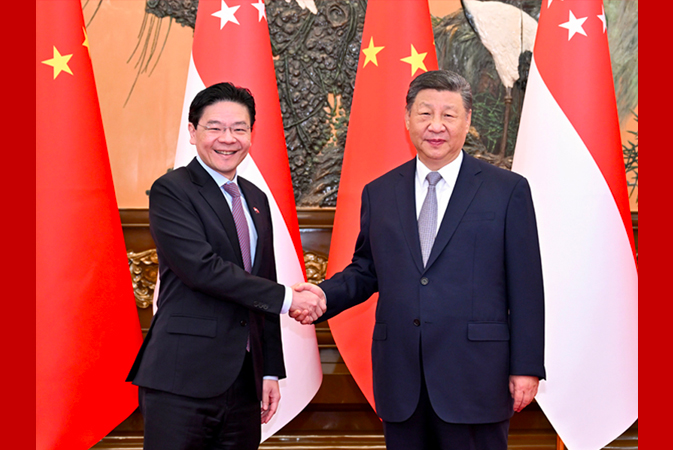 習(xí)近平會(huì)見新加坡總理黃循財(cái)